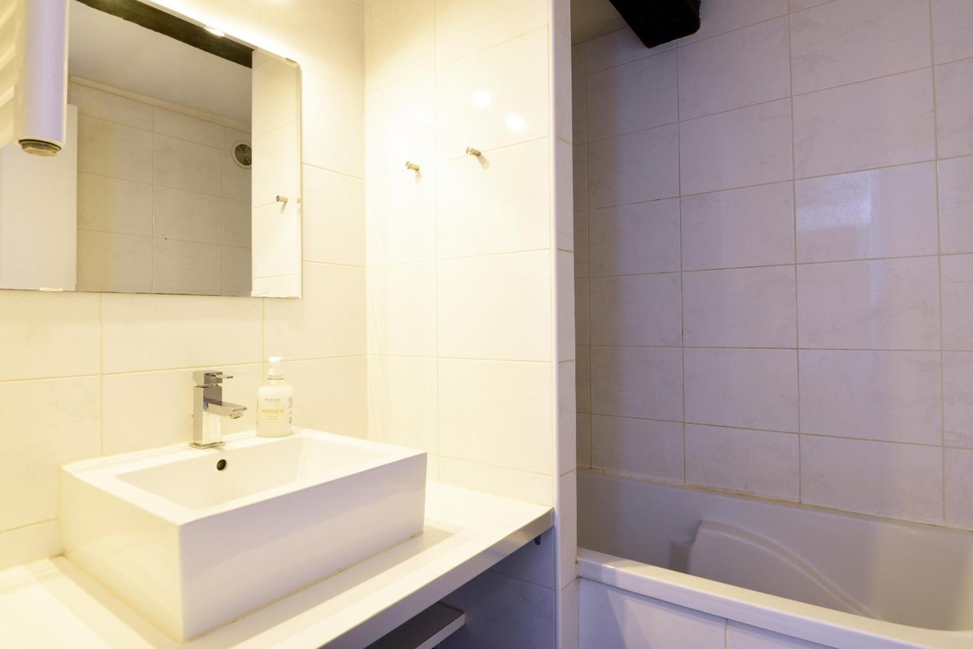 Royale Apartments Vieux Lille 24H24H Access Bagian luar foto
